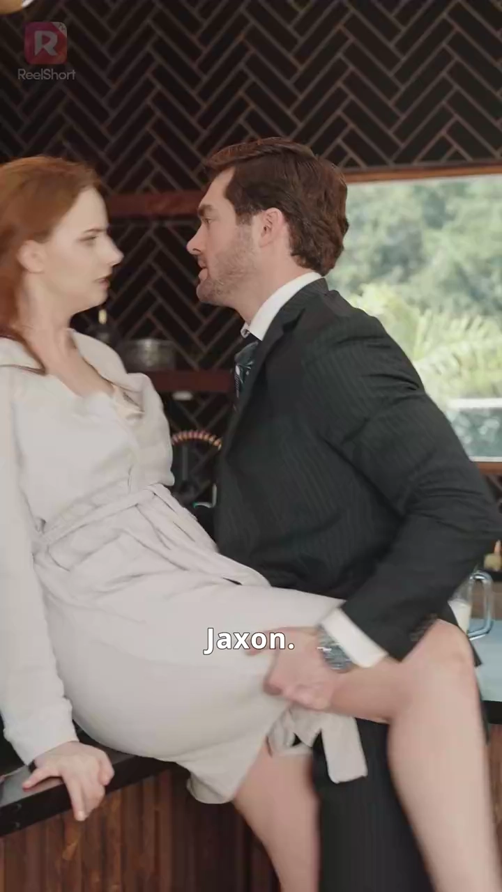 Meu Ex-marido De Contrato Continua Me PerseguindoFoto