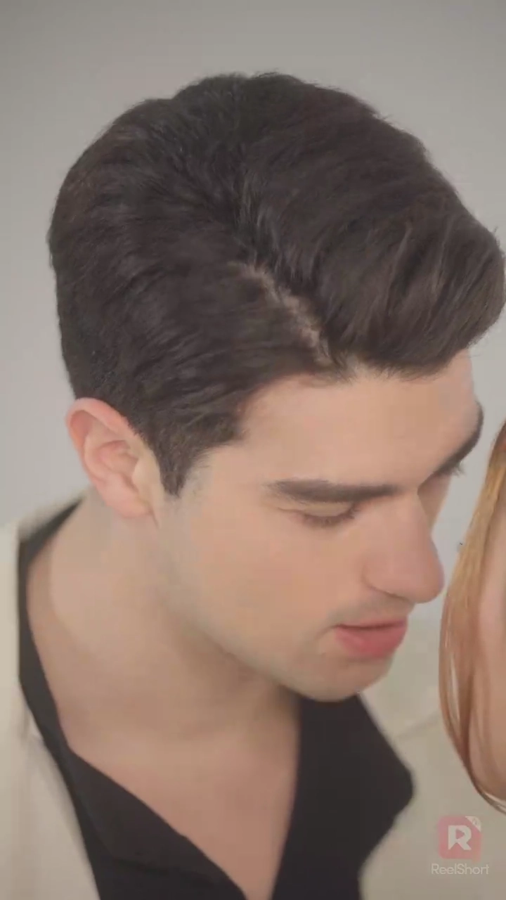 Um Relacionamento Mantido nas SombrasFoto