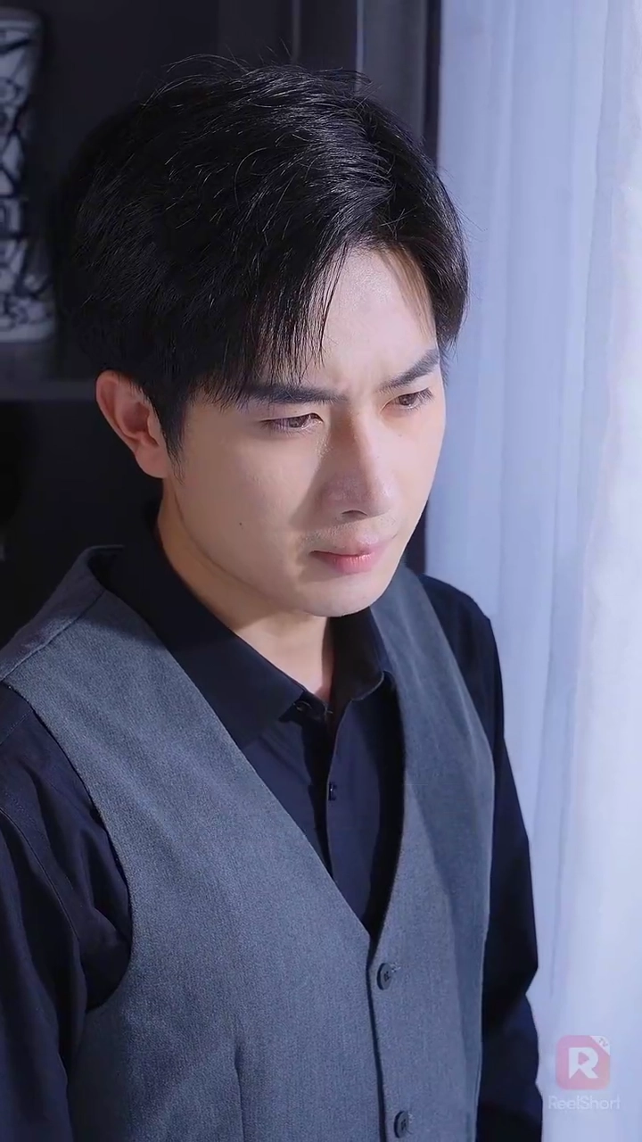 Fingindo a Morte, Criando um TrioFoto