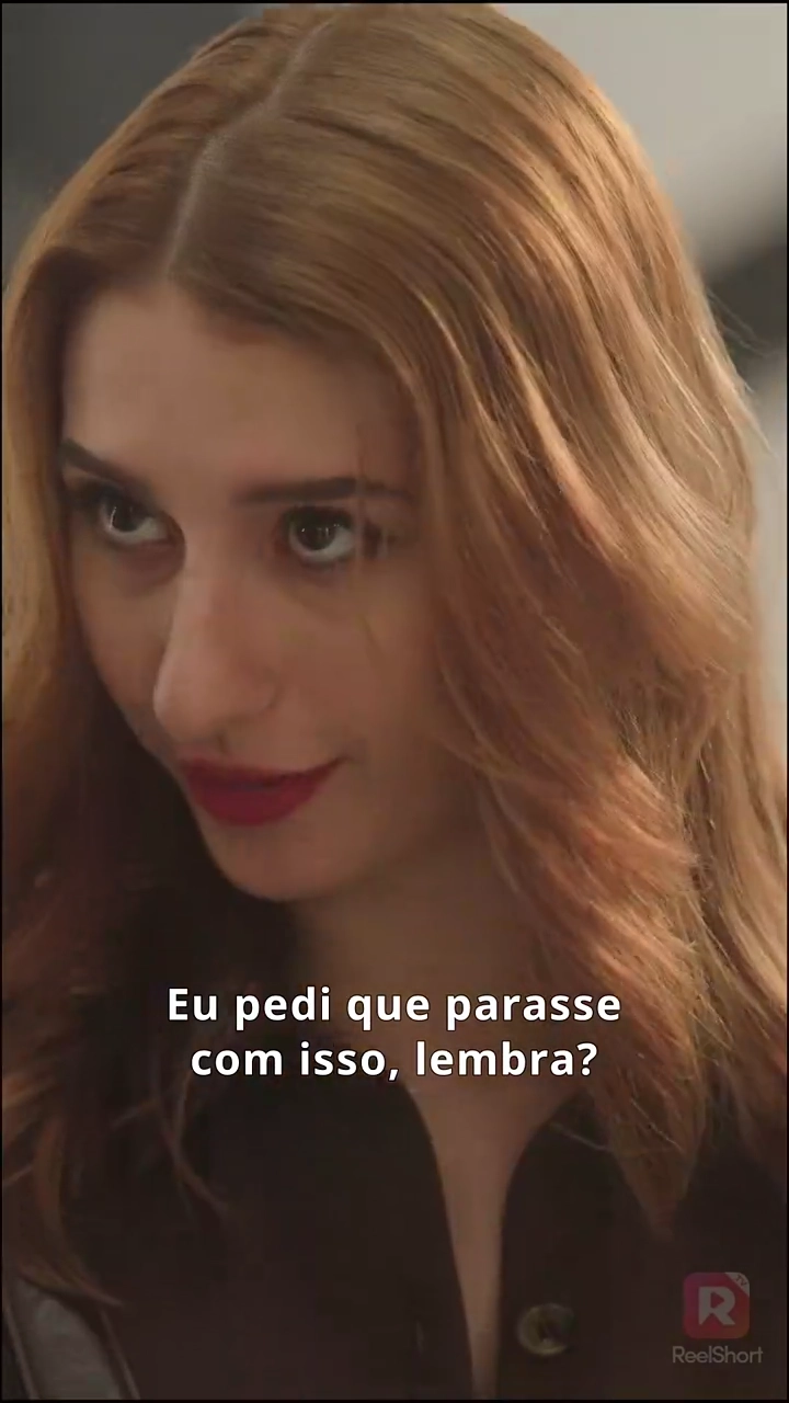 Um Relacionamento Mantido nas SombrasFoto