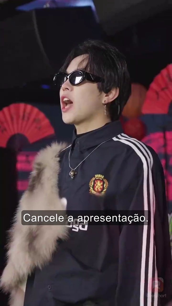 Após o Término, Mimada por Três Irmãos PoderososFoto