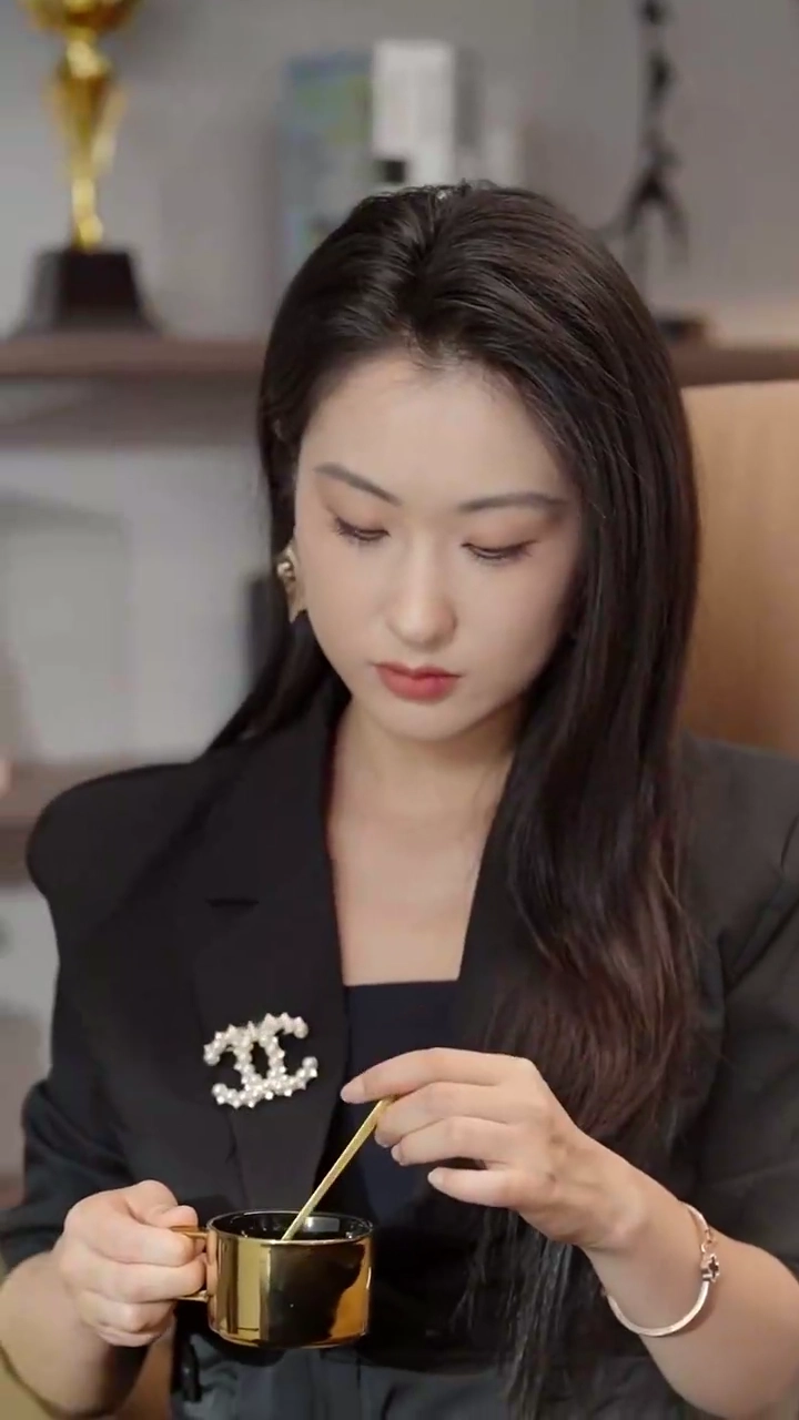 [Versão Dublada] A Tristeza do Diamante AzulFoto