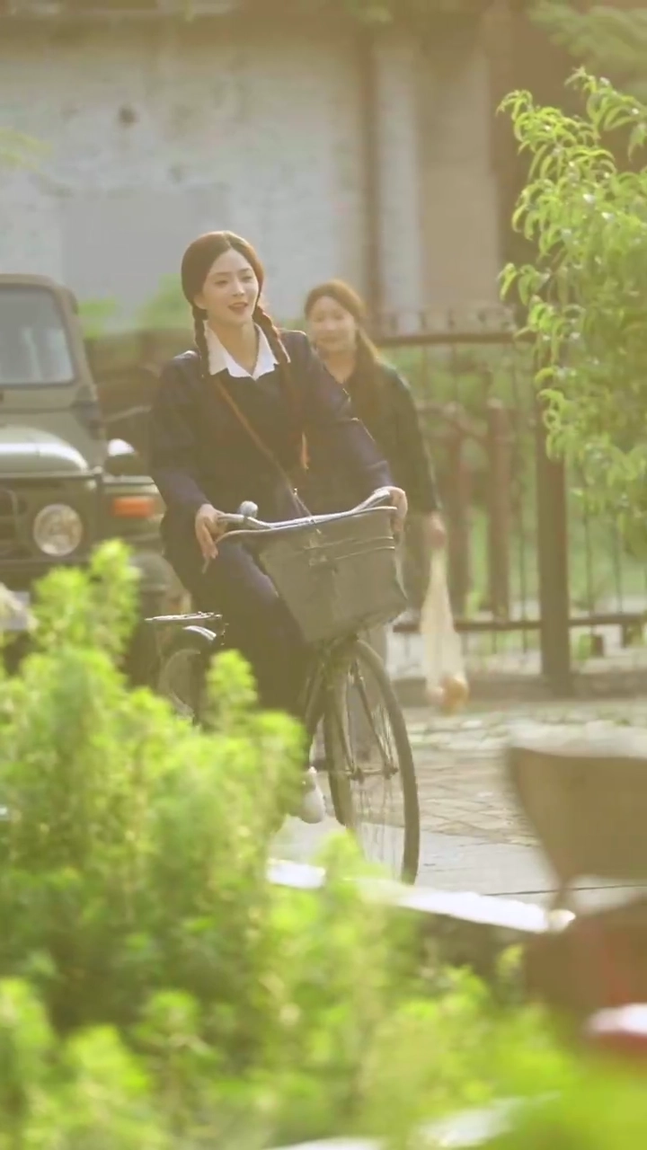 [Versão dublada] De vendedora a magnata: Uma promessa quebradaFoto