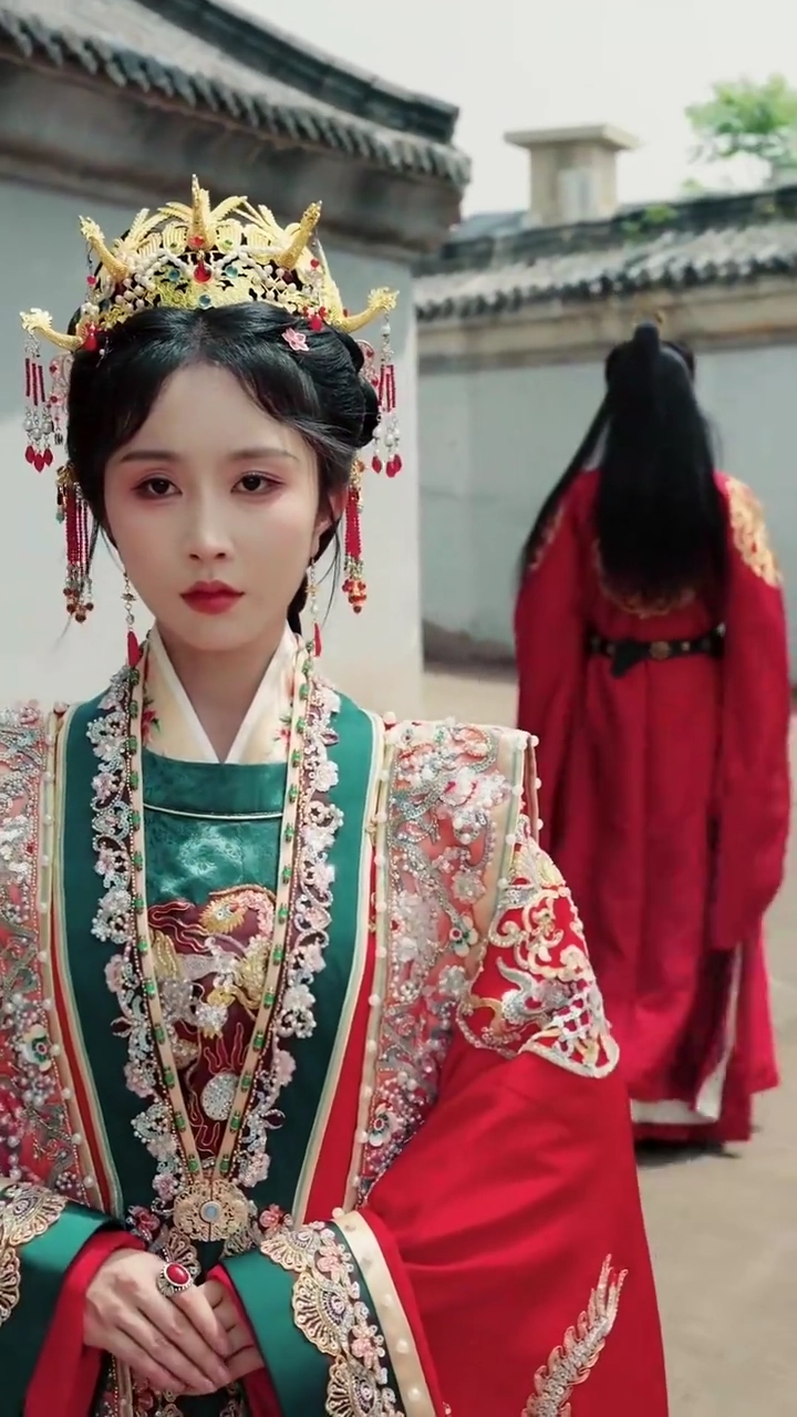 [Versão dublada] Chamas do Renascimento: Quando a Fraqueza DesapareceFoto