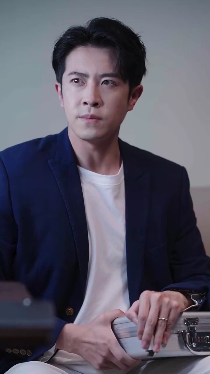 [Versão Dublada] O Retorno do Herói da FusãoFoto