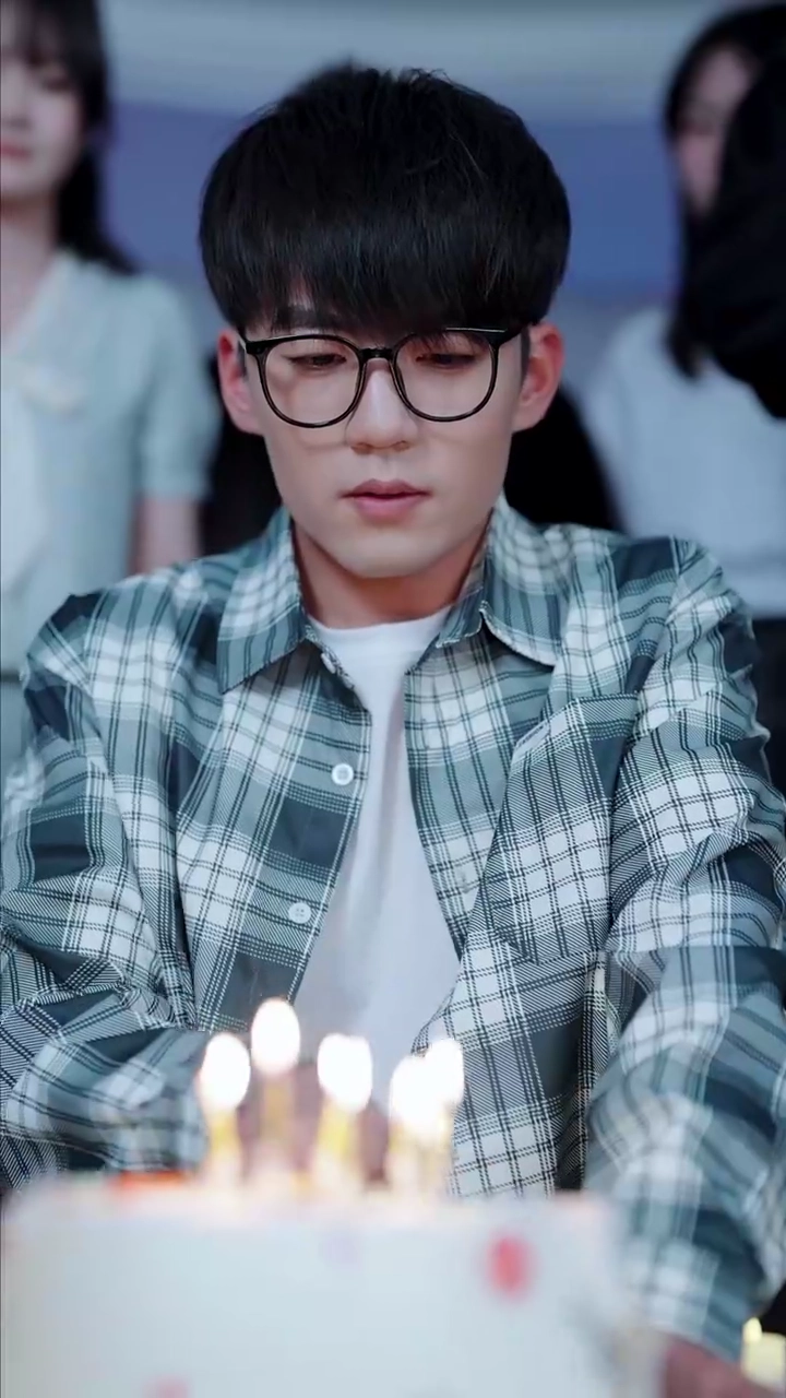 Turmoil do Triângulo AmorosoFoto