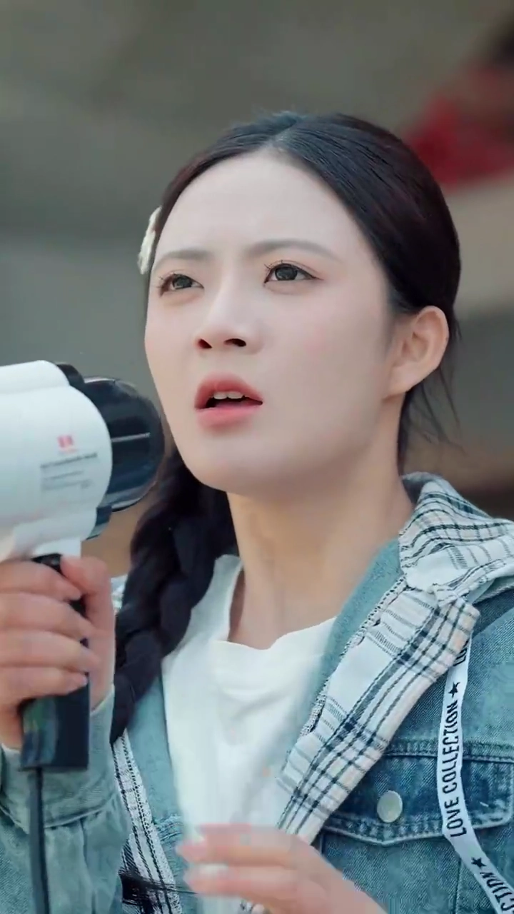 [Versão Dublada] O Amor Atrás da MáscaraFoto