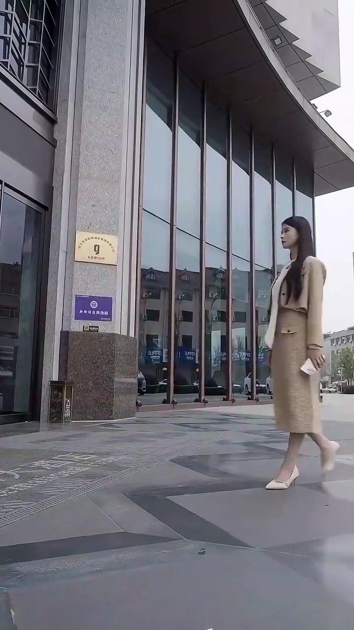 Love And Hate: A Star-crossed CouplePhoto