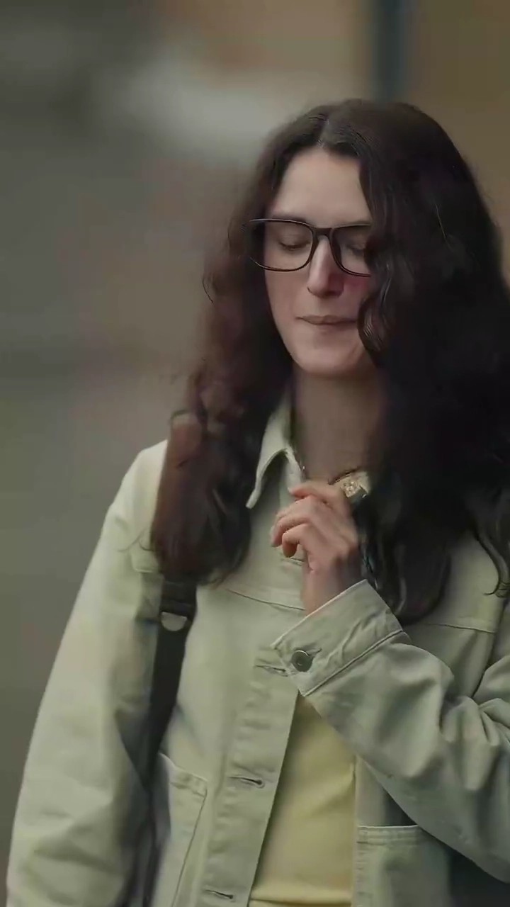 Bully Me? No Mercy from Victoria!Photo