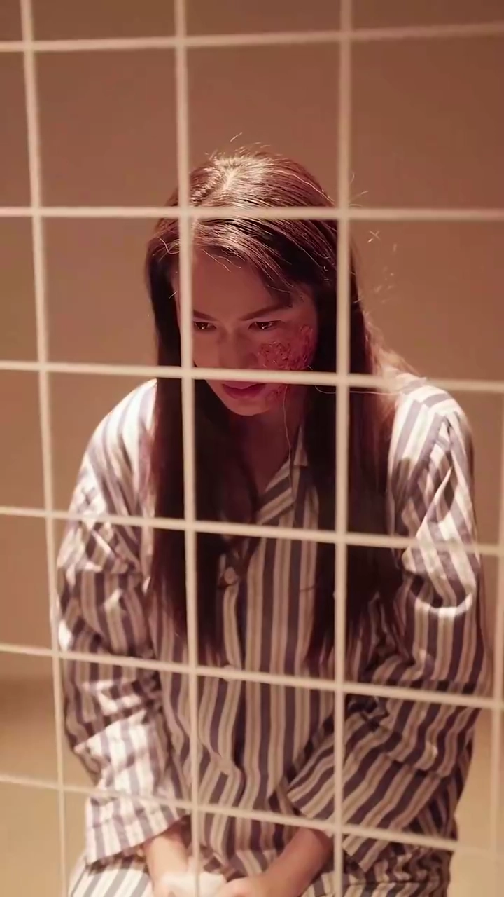 Bringing Back the Hidden WifePhoto