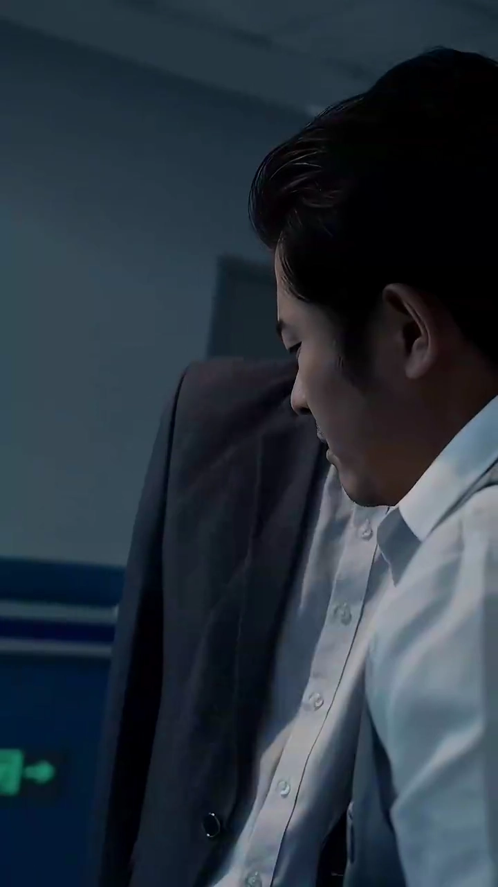 She Speaks In SilencePhoto