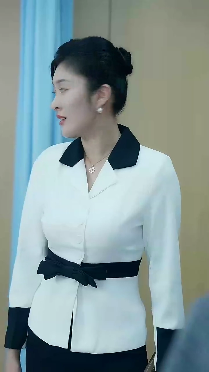 The Billionaire's Baby BargainPhoto