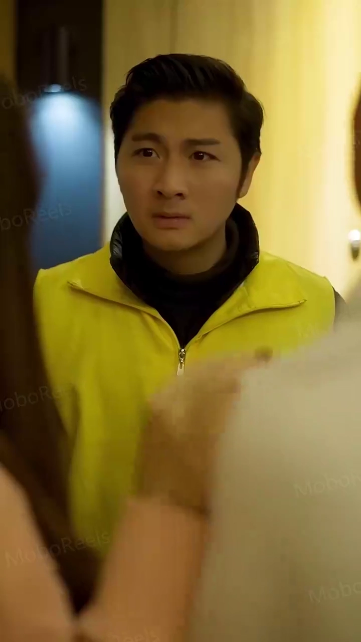 The CEO and His Seductive WifePhoto