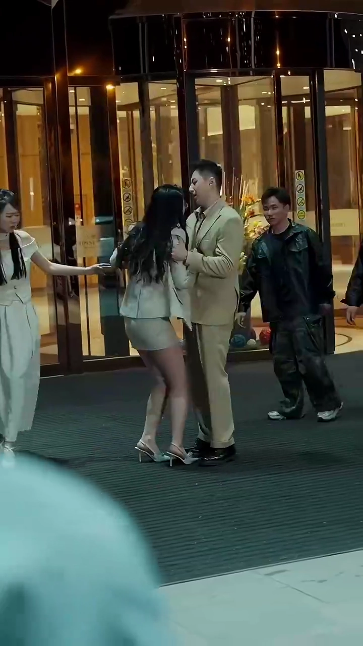 Takdir Jadi Bodyguard Sang CEOfoto