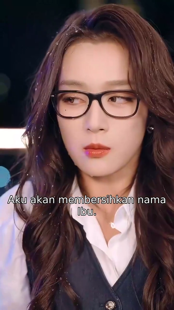 CEO Hantu Pacarkufoto