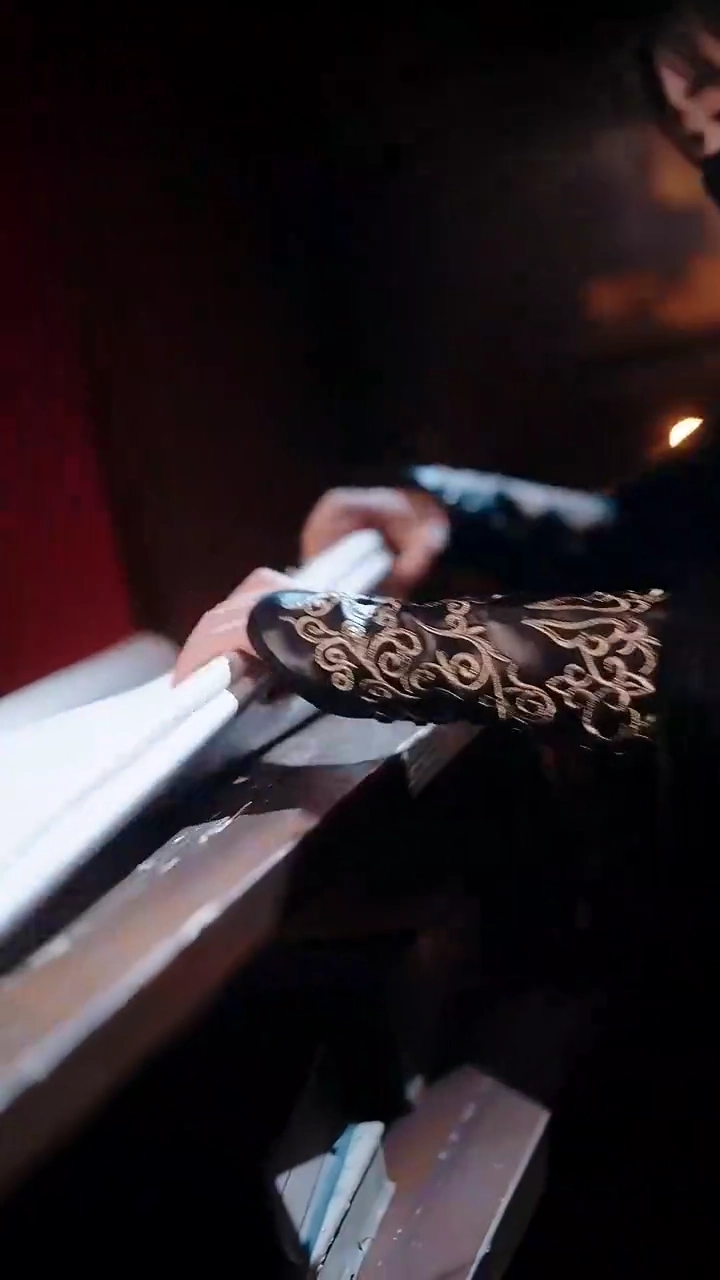 Di Balik Senyum Lembutnyafoto