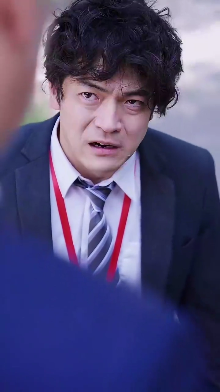 死のカウントダウン：爆発前夜写真