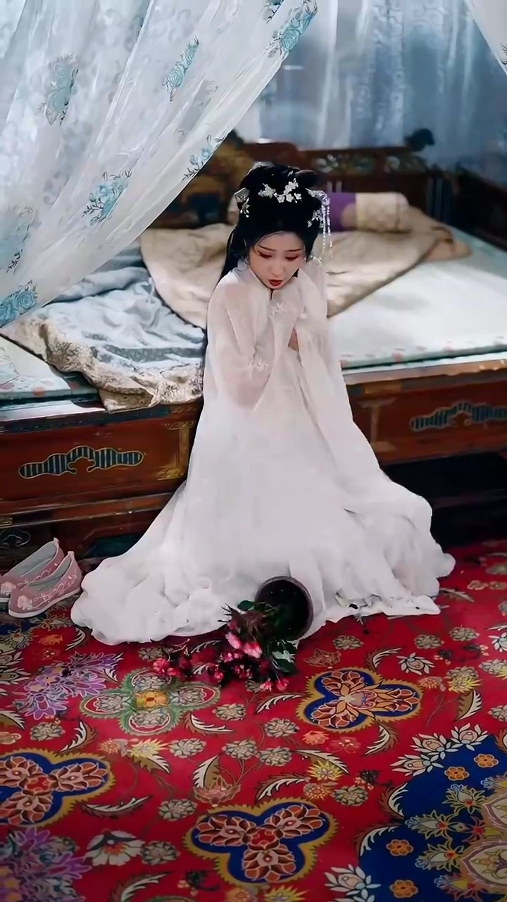 Un Mari Partagé, Un Cœur DéchiréPhoto