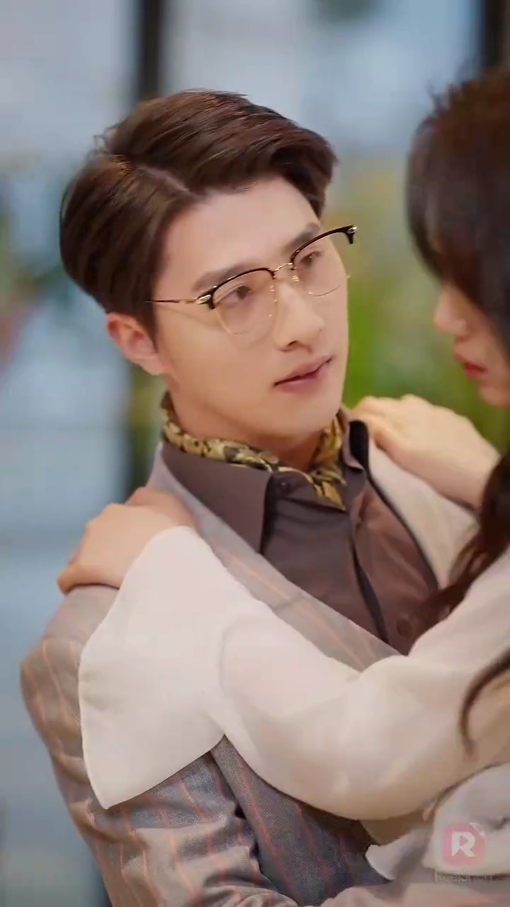 จักรวาลส่งเธอมารูปภาพ