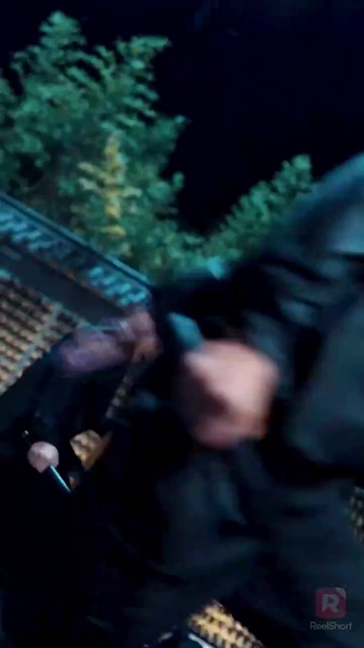 ตัวแม่คืนบัลลังก์รูปภาพ