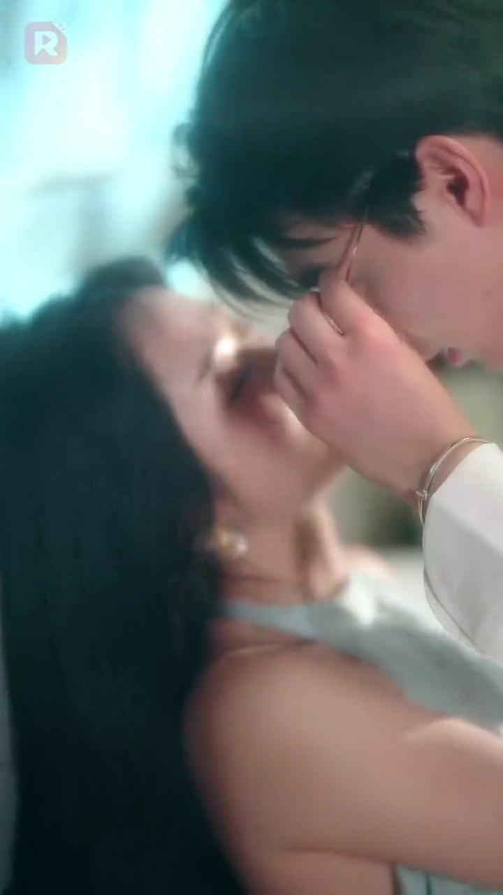 รักวุ่นคืนเดียวกับสามีสัญญารูปภาพ