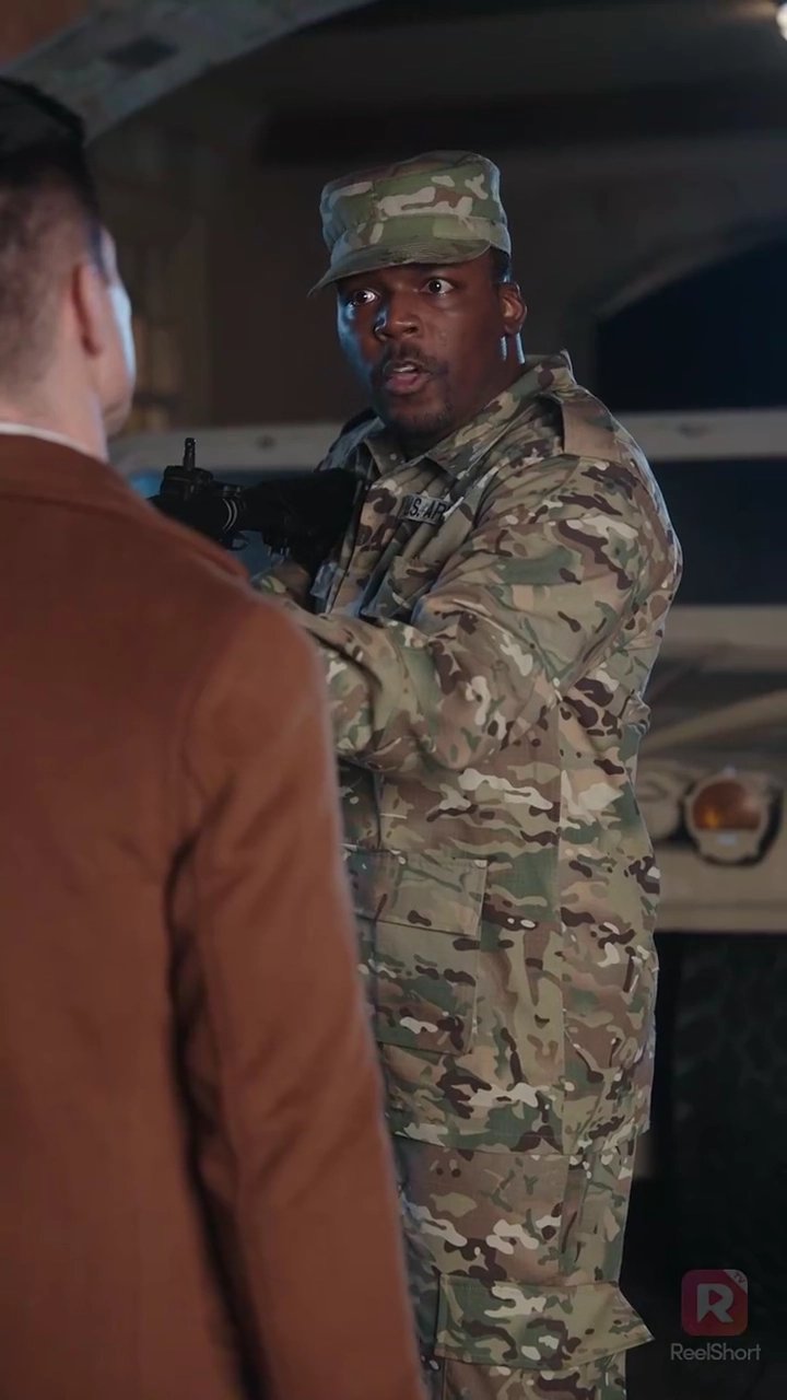 (พากย์) เงิน ปืน และคริสต์มาสสุดหรรษารูปภาพ