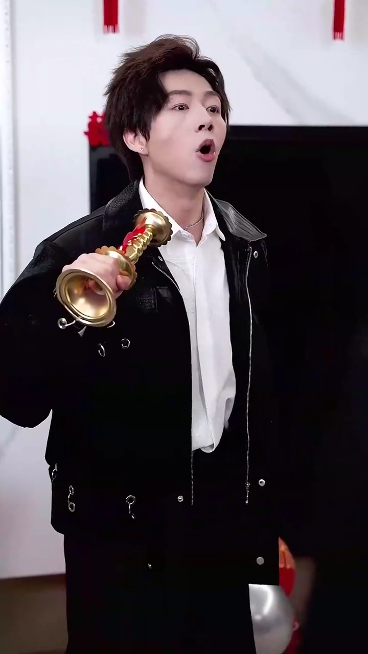 มิอาจเสียใจรูปภาพ