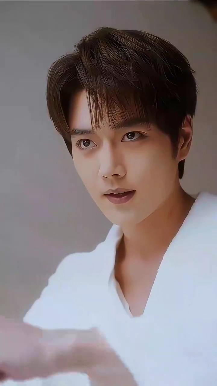 แต่งกับความรักรูปภาพ