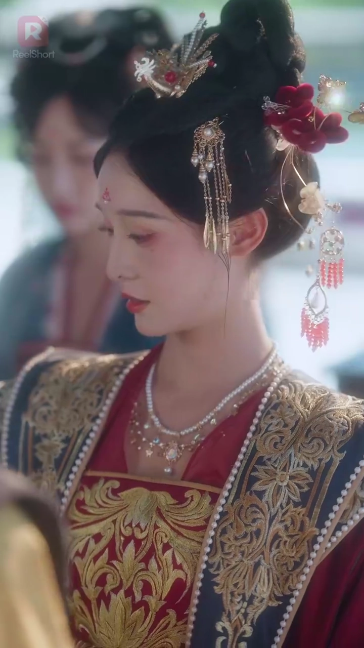 อภิเษกสมรสกับ ท่านอ๋องสายแบดรูปภาพ