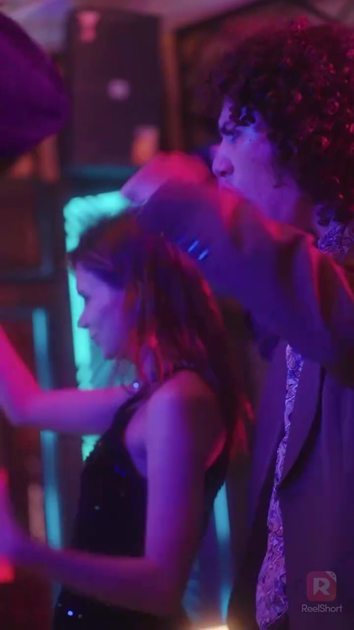 รักนี้ติดด่านท่านนายพลรูปภาพ