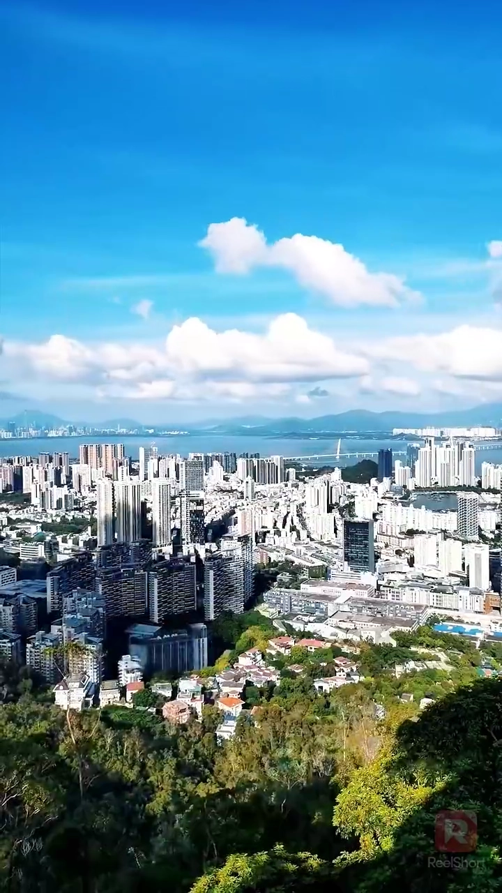 เกมแค้นสีชมพูรูปภาพ