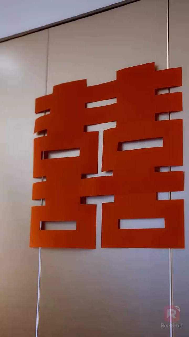 [Versi Dub] Kejutan di Pesta Pembatalan Nikahfoto