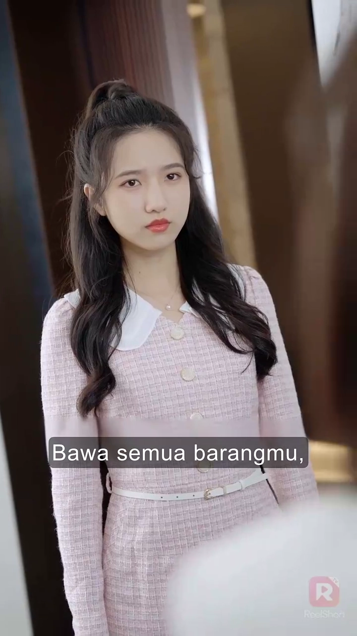 Istri CEO Dimanjakan Tiga Kakak Hebatfoto