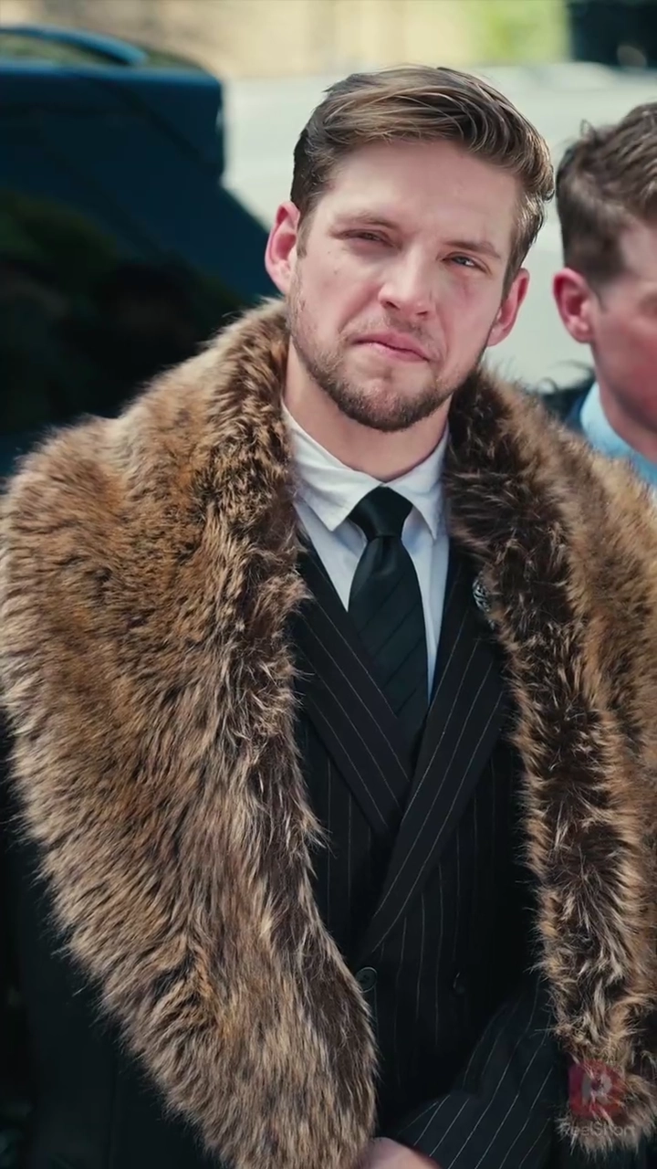 Любовь и ошибка: Раскаяние Лу́ныфото