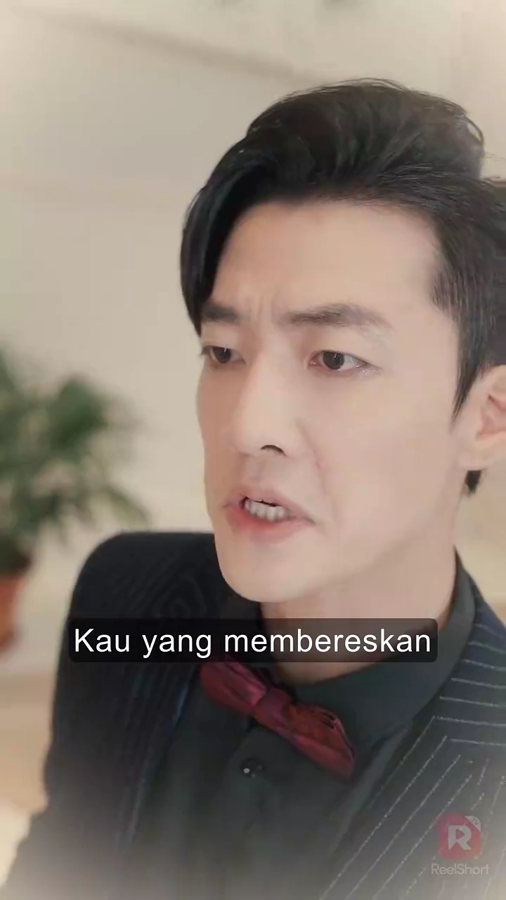 Dimanjakan oleh Teman Miliarder Mantan Suamifoto