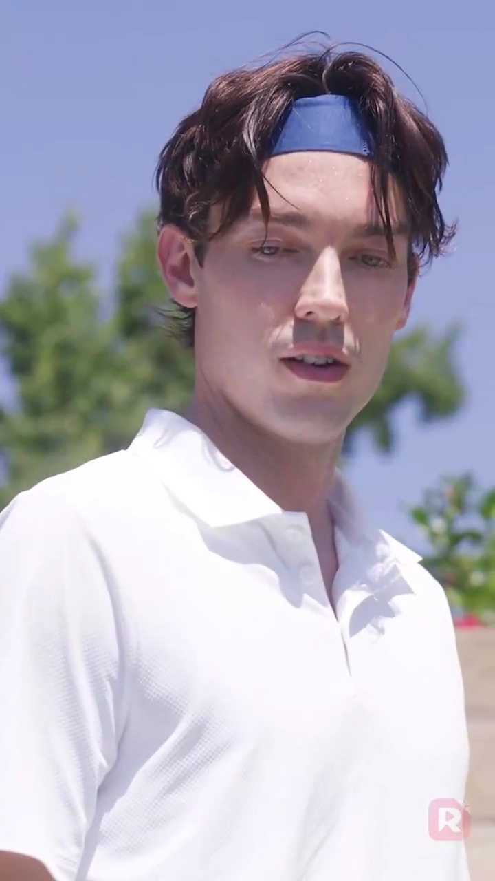 Tersesat dalam Sentuhannyafoto