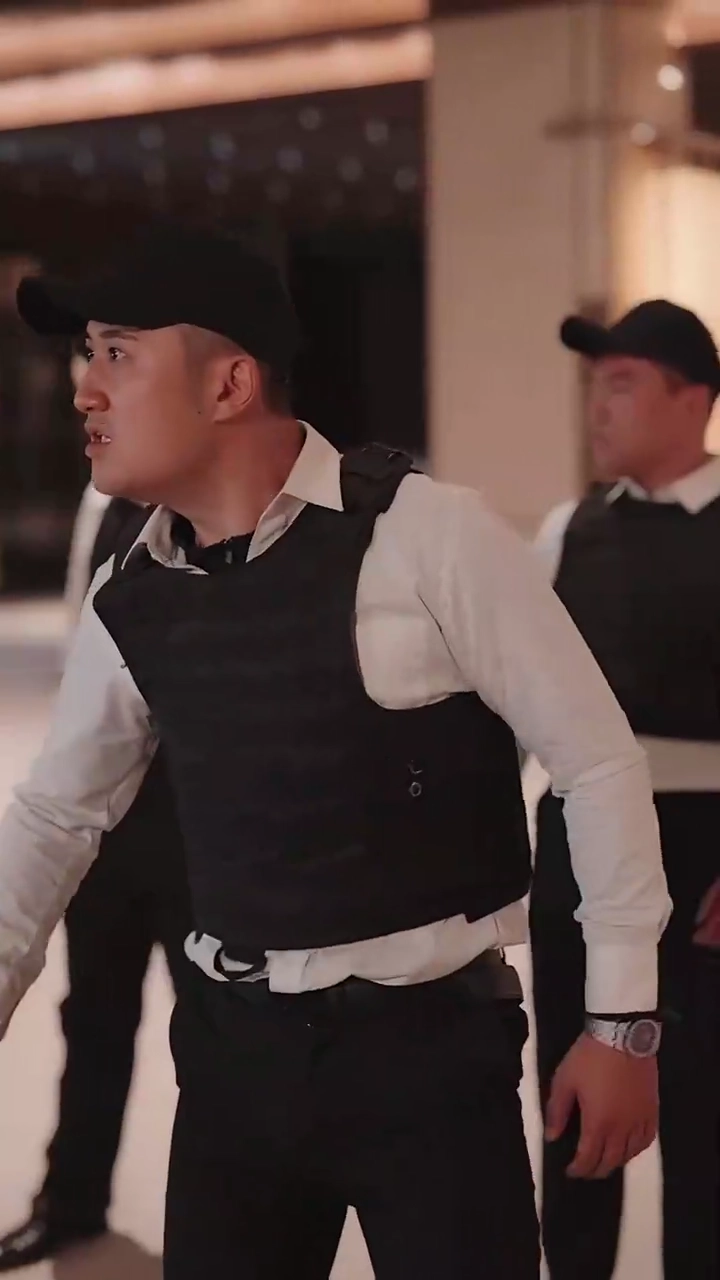 [Versi dubbed] Bos Ibu kembalifoto