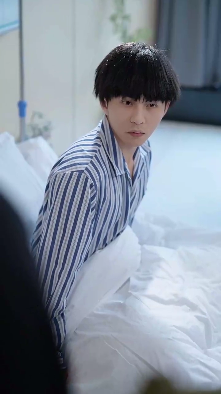 [Versi suara dubbing] Kelahiran Kembali: Bos Kembalifoto