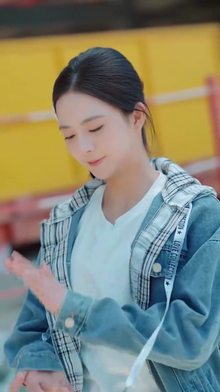 [Versi suara dubbing] Cinta di Balik Topengfoto