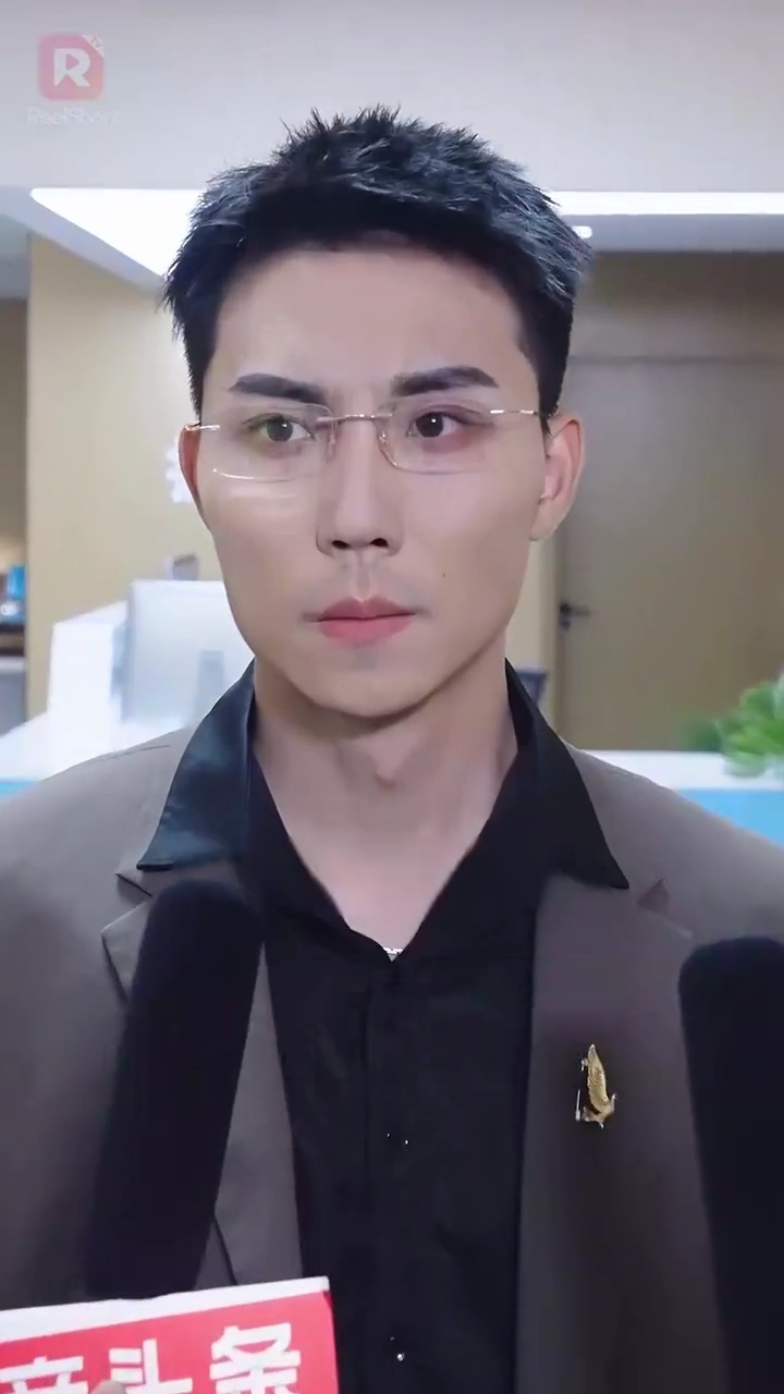 Bereinkarnasi Sebagai Istri CEO Hebatfoto