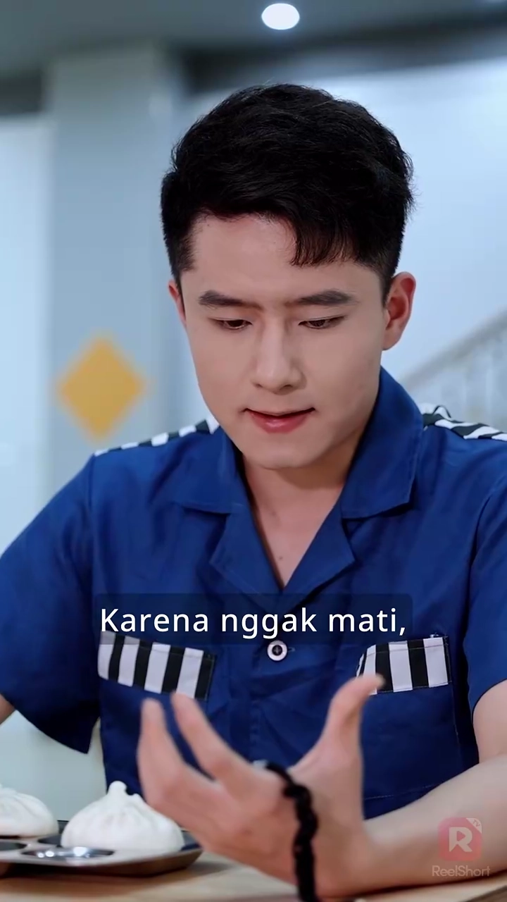 Aku Jatuh Cinta dengan Pembantu Cantikfoto