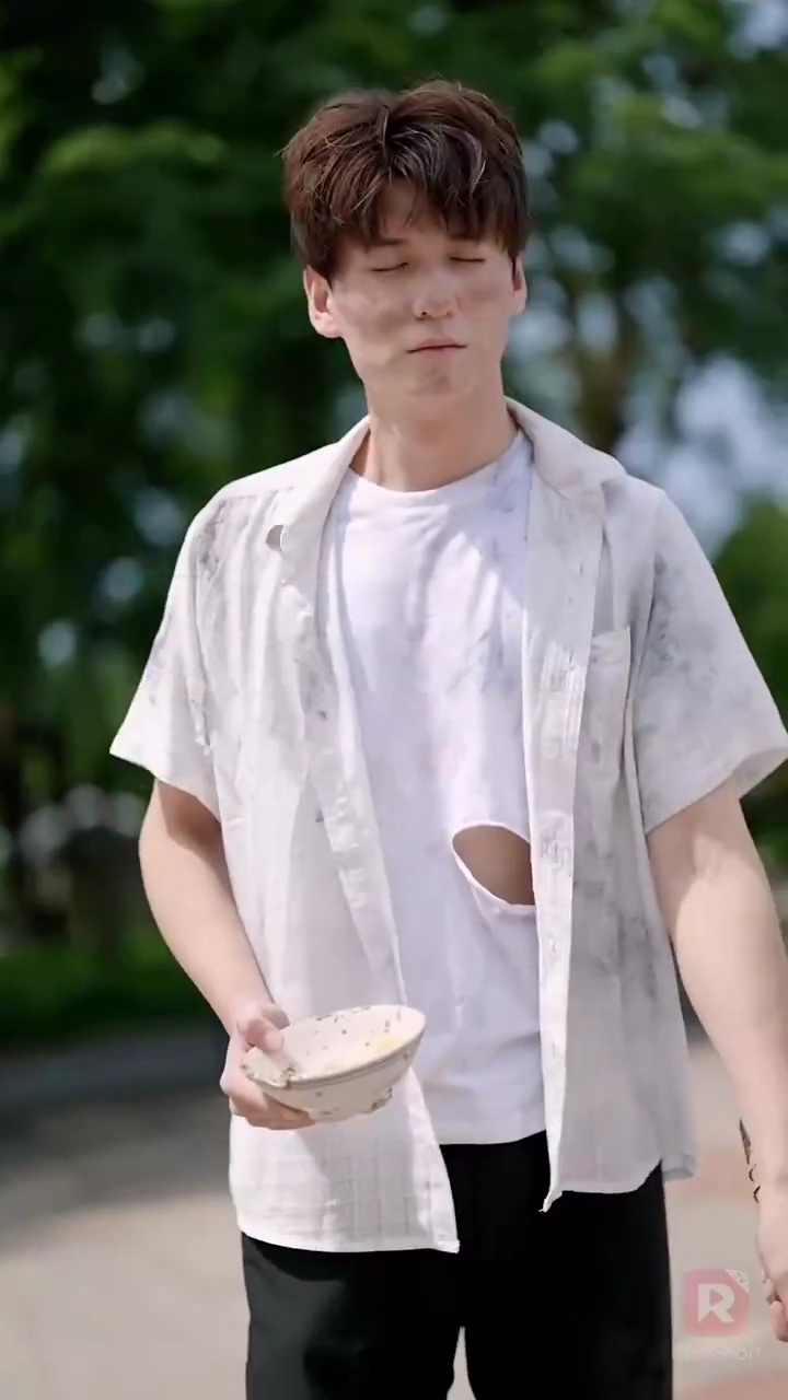 Perang Es dan Api: Dewi Salju Terakhirfoto