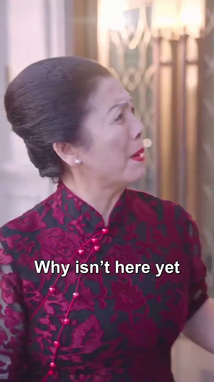 Menikah dengan CEO Saat Kabur dari Pernikahanfoto