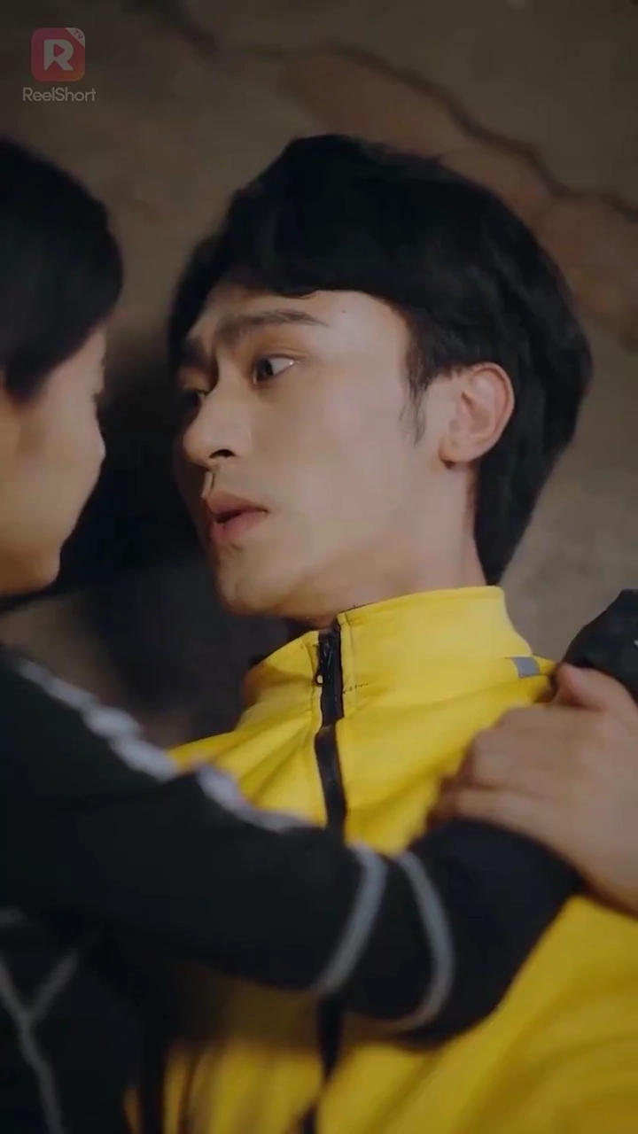 Kisah Cinta Berputar Kitafoto