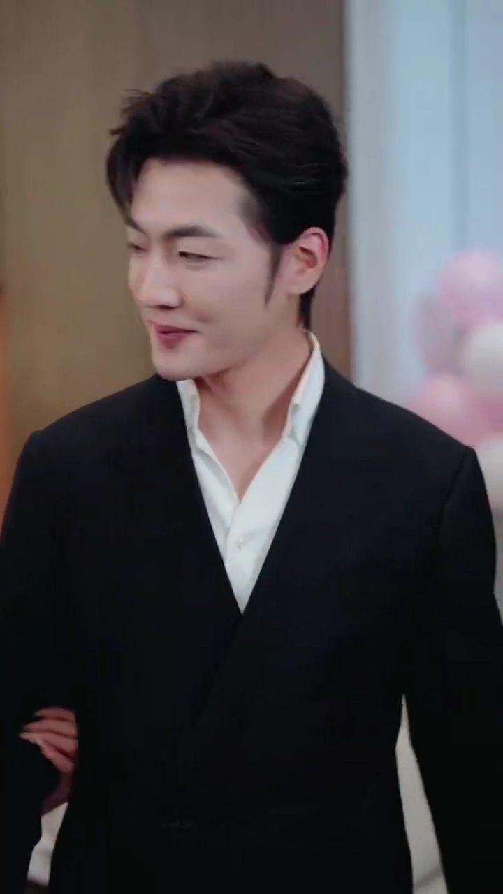 [Versi suara dubbing] Kembalinya pemain biolafoto