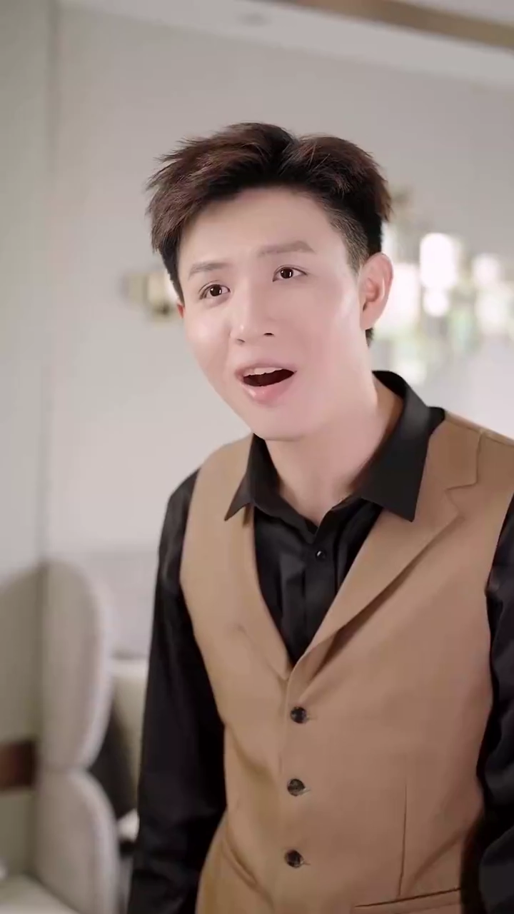 [Versi suara dubbing] Cinta di dalam Bayangan, Kebenaran di dalam Apifoto