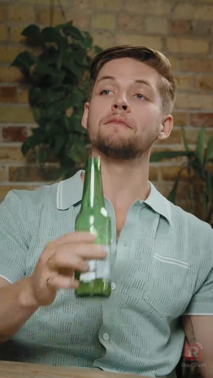 Aku Menikah Kilat dengan Sahabatku?!foto