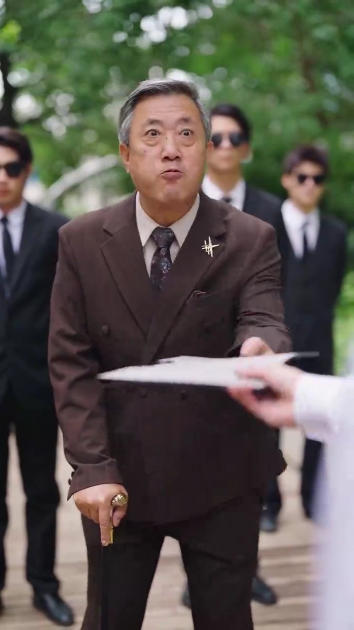 [Versi suara dubbing] Kesedihan miliarder yang Tersembunyifoto