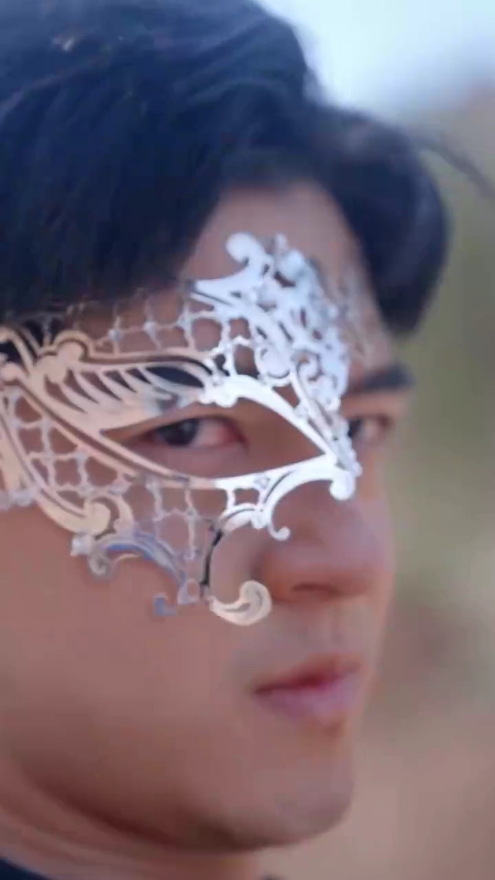 [Versi suara dubbing] Bisikan Cintafoto