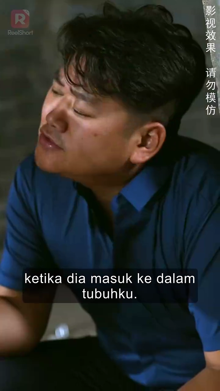 Terpecah di Antara Dua Miliarderfoto